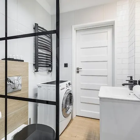 Solny Brzeg By Renters Prestige Lägenhet *